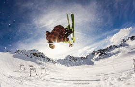 【开云app】库里复出激活勇士体系,MVP竞争版图再添悬念